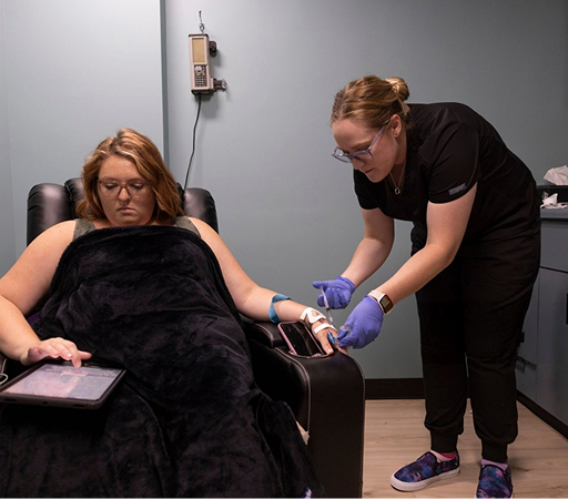 Ketamine Therapy vs. Traditional Antidepressants: What’s the Difference?